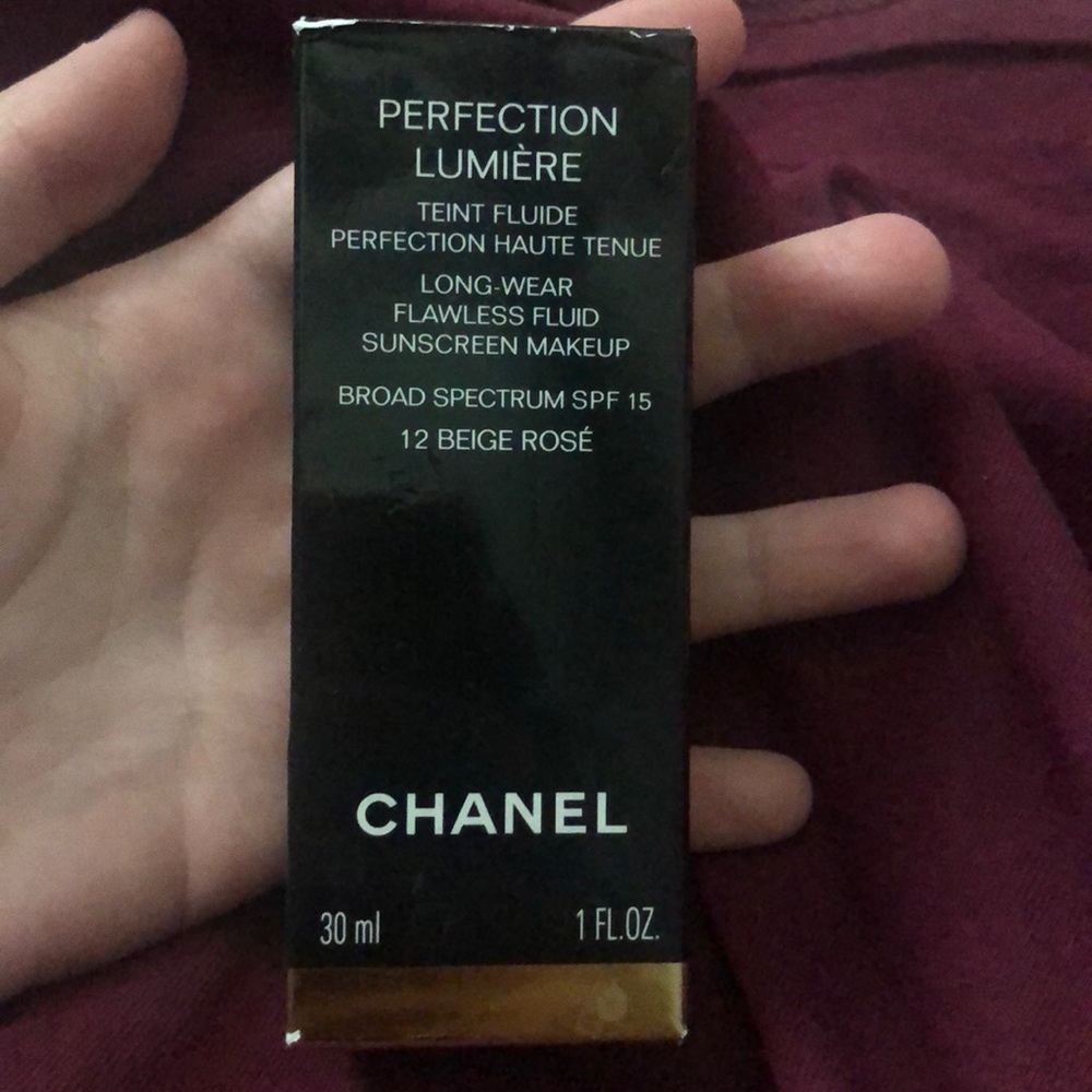 Chanel 12 Beige Rose Foundation